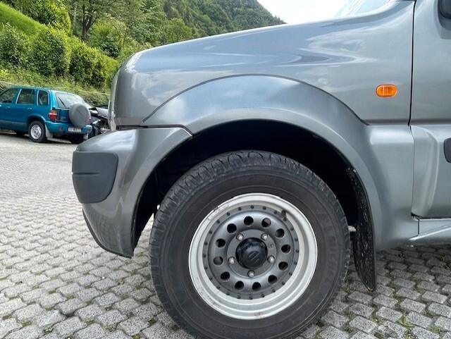 Suzuki Jimny 1.3i 16V cat 4WD JLX Più