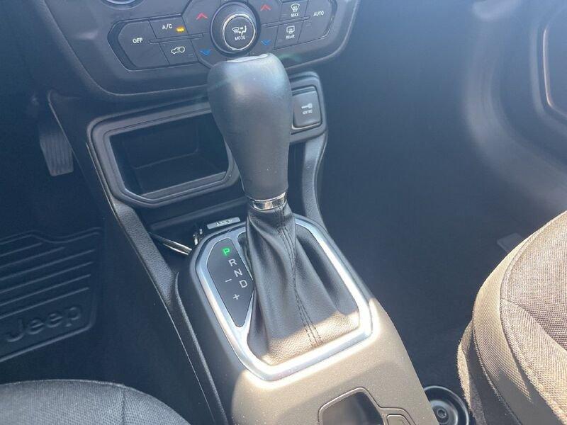 Jeep Renegade 2019 1.5 turbo t4 mhev Upland 2wd 130cv dct