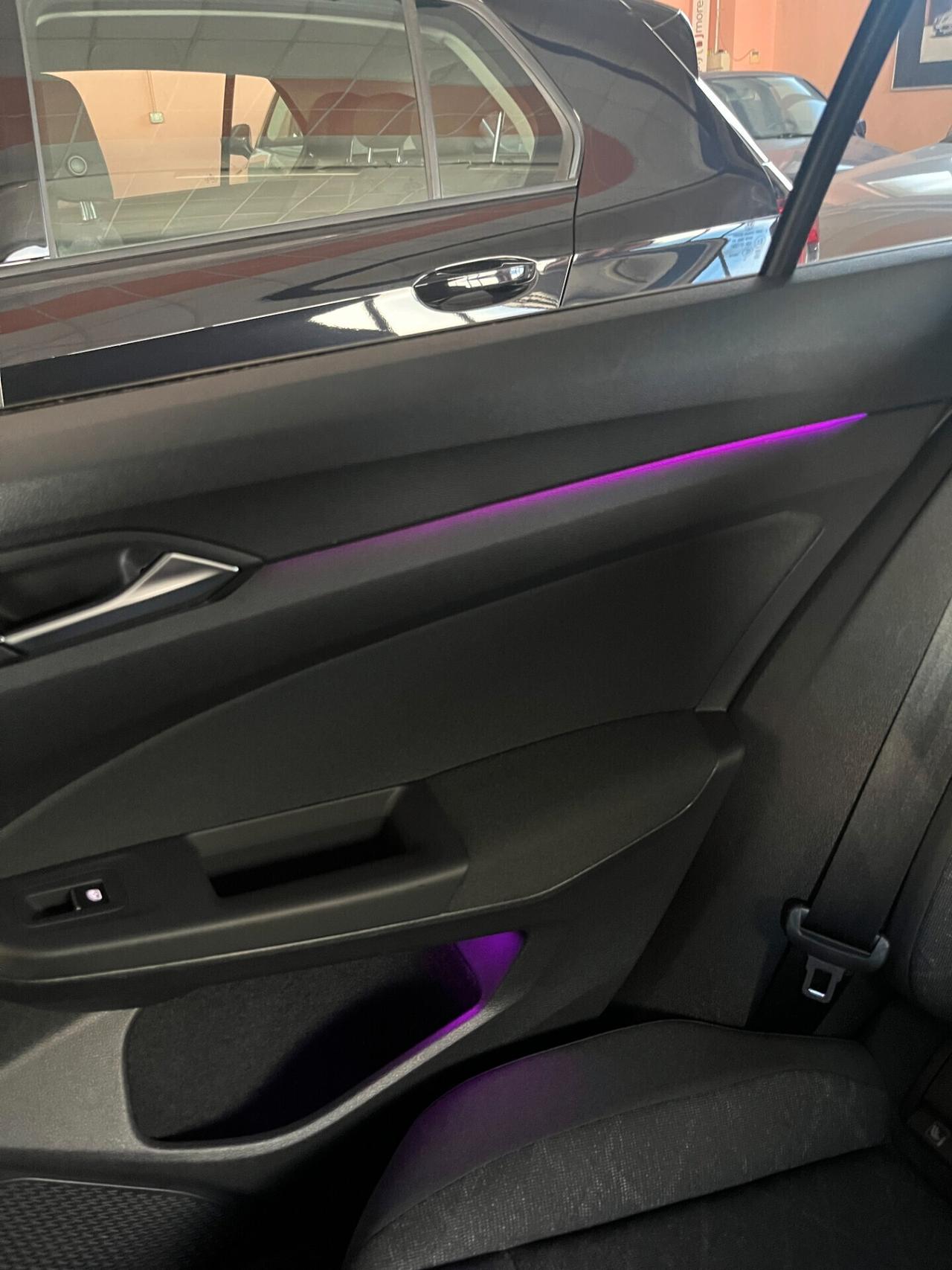 Volkswagen Golf 1.0 TSI EVO Life DSG