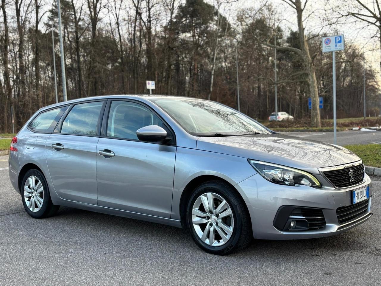 Peugeot 308 BlueHDi 120 S&S EAT6 SW Business