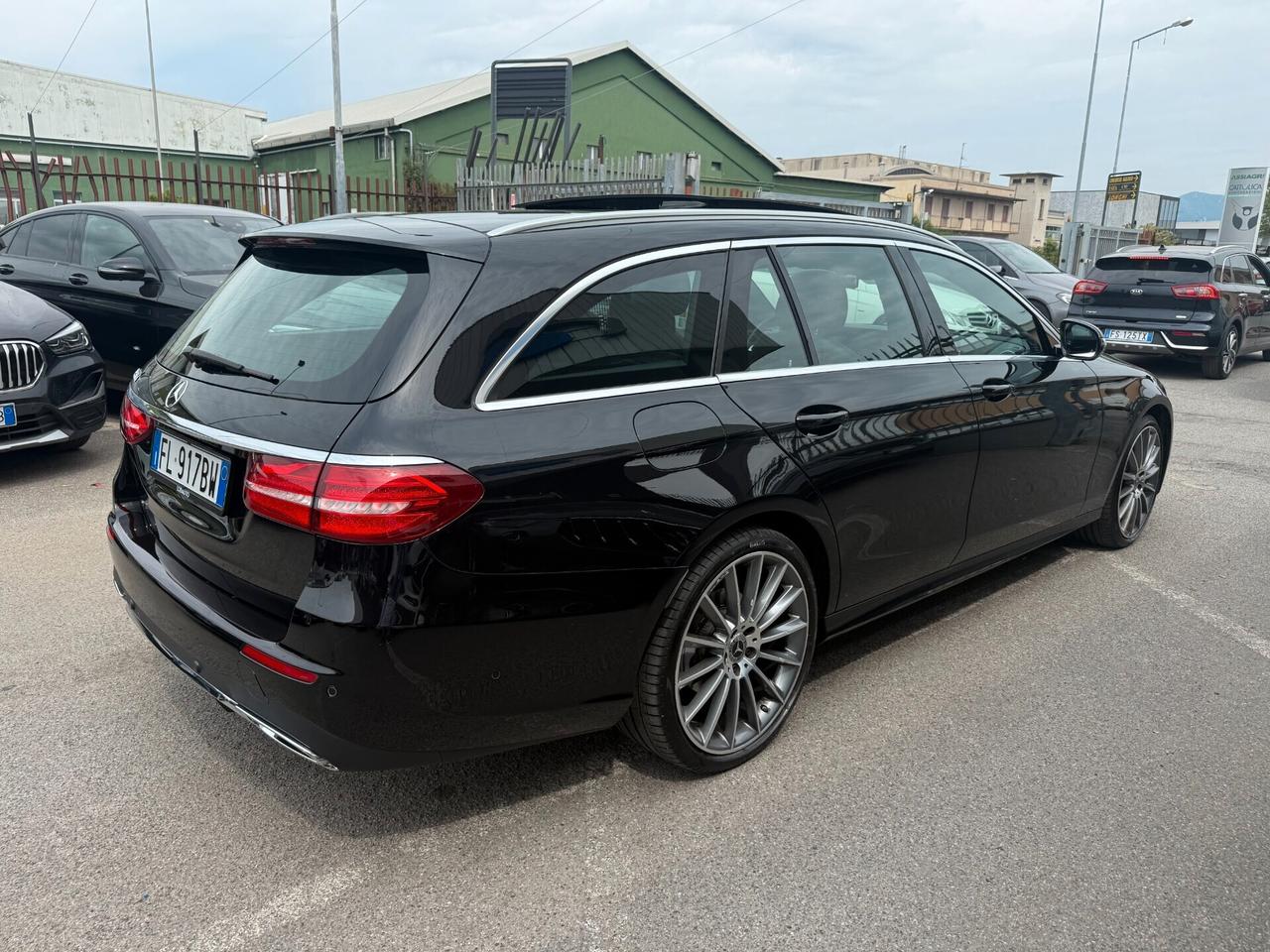 Mercedes-Benz E 220 d Premium Plus AMG/ TETTO PANORAMICO