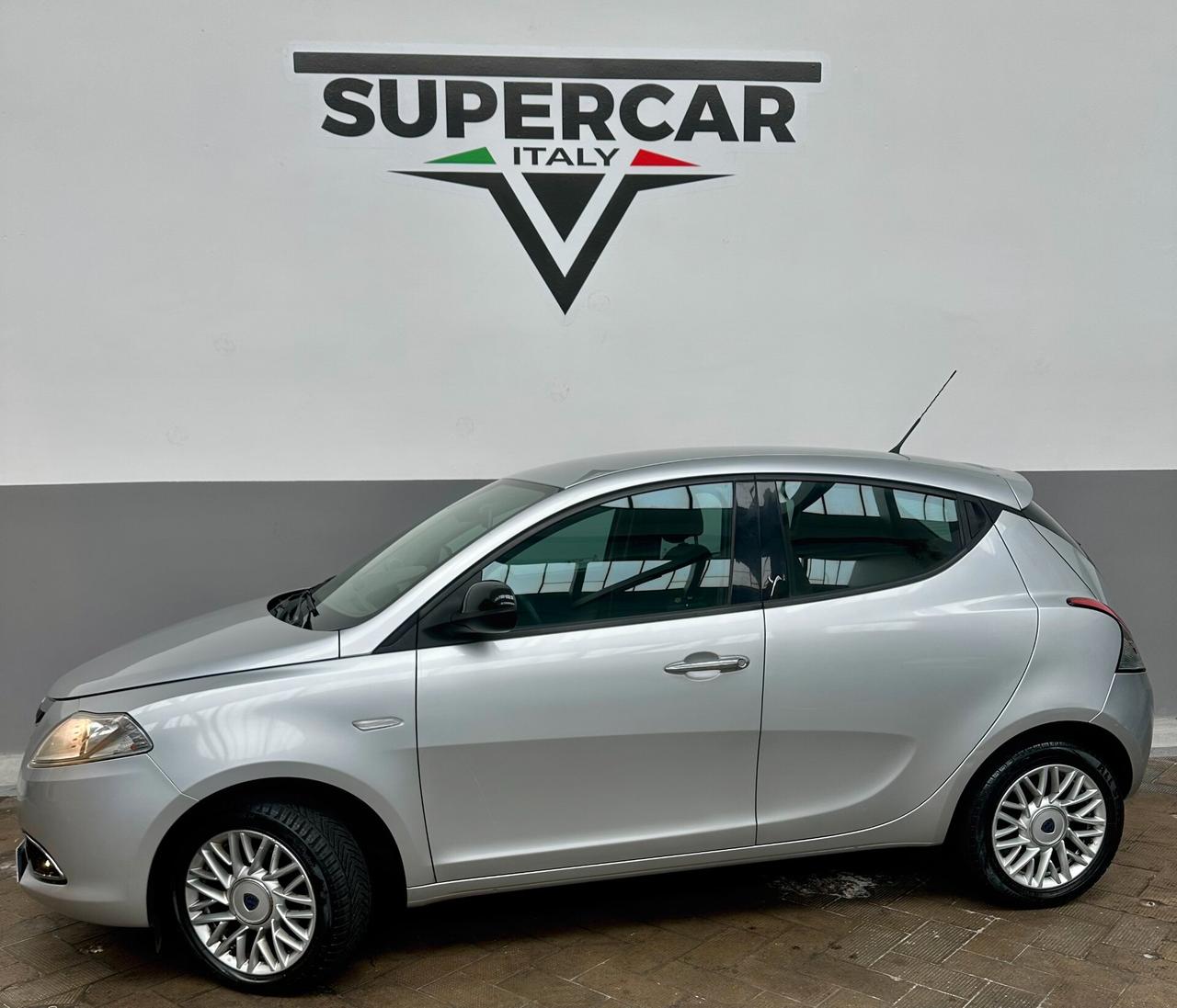 Lancia Ypsilon 1.2 Benz, Euro 6B, Uni propri, pari al nuovo