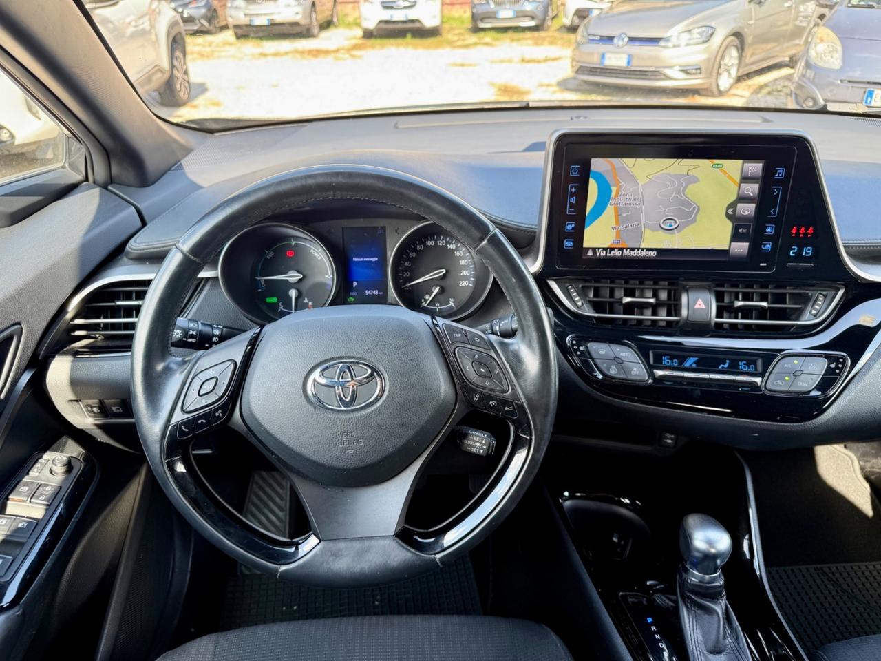 Toyota C-HR 1.8 Hybrid E-CVT Trend