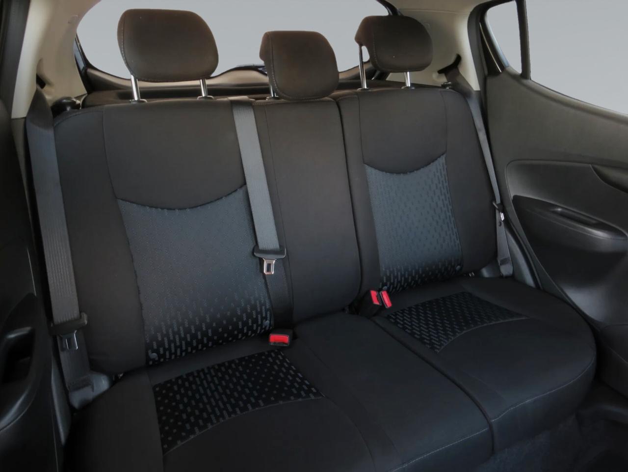 Opel Karl 1.0 Rocks. androId/carplay/sensori