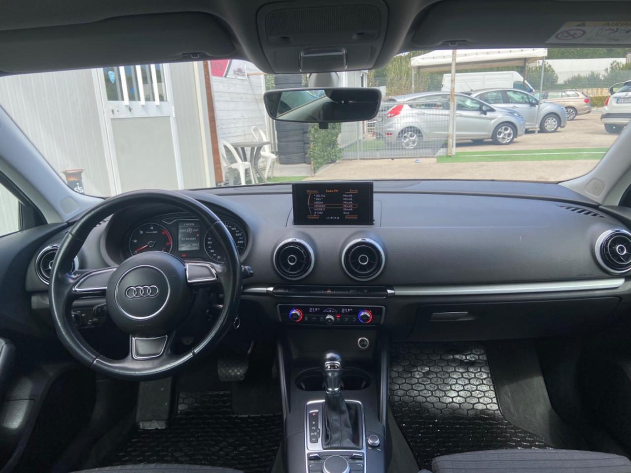 Audi A3 SPB 1.6 TDI diesel S tronic Ambition
