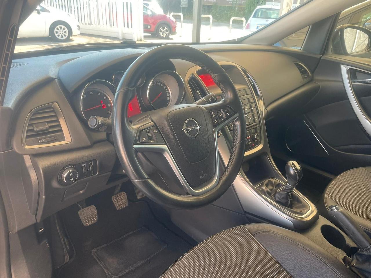 Opel Astra 1.4 Turbo 140CV 5 porte GPL Tech Cosmo