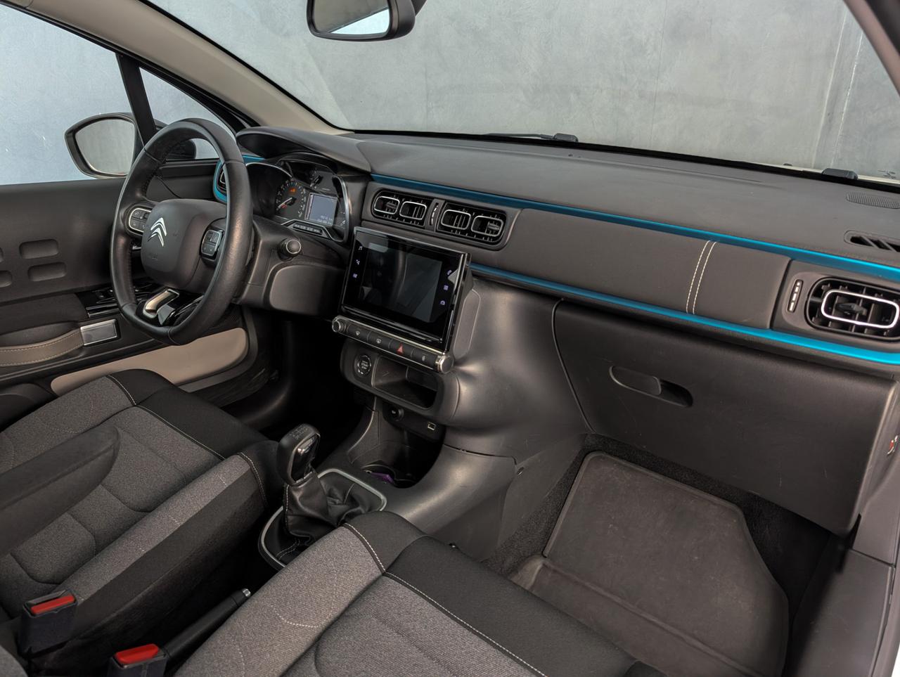 Citroen c3 iii 1.2 puretech 83cv Shine Pack