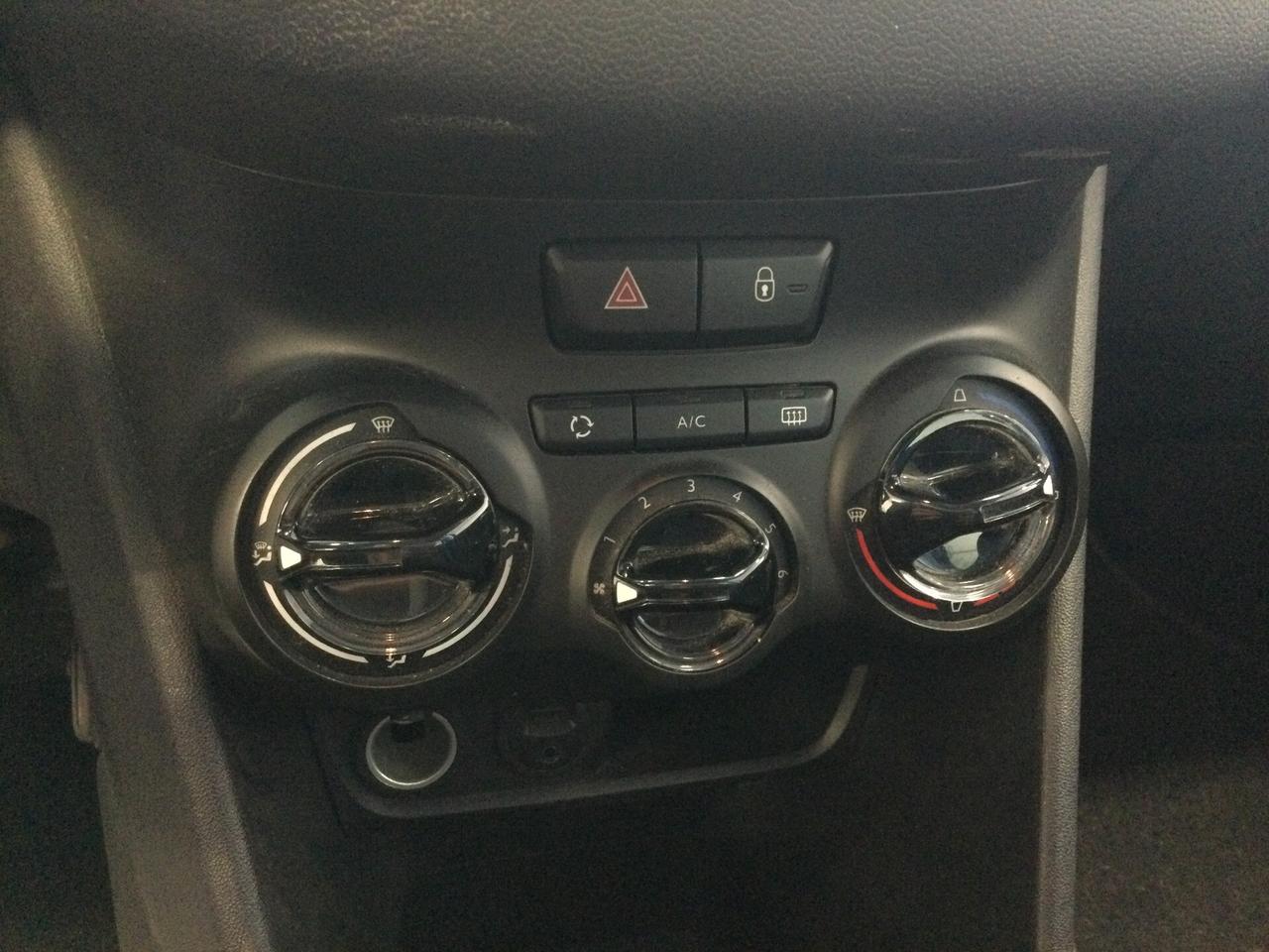 Peugeot 208 1.2 VTi 82 CV 5 porte Allure