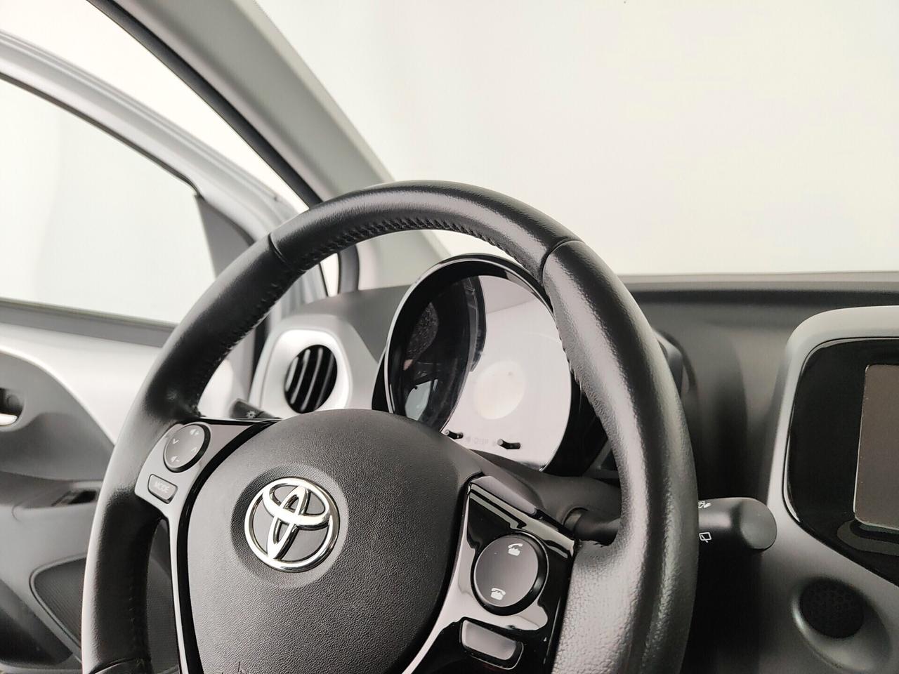 Toyota Aygo 1.0 VVT-i 69 CV 5 porte x-business