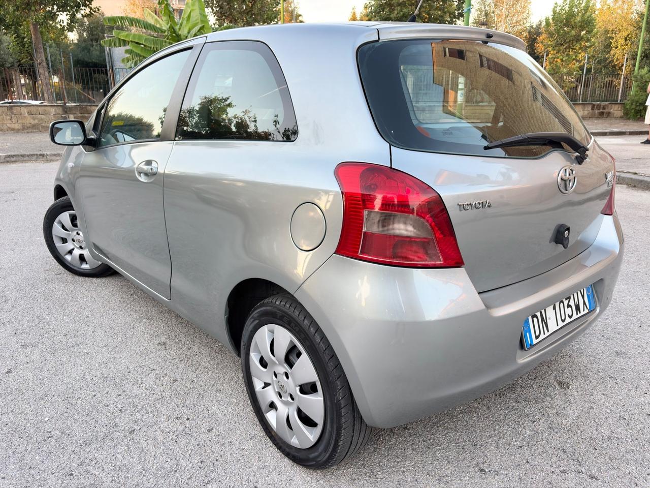 Toyota Yaris 1.3 benz. automatica 138000km