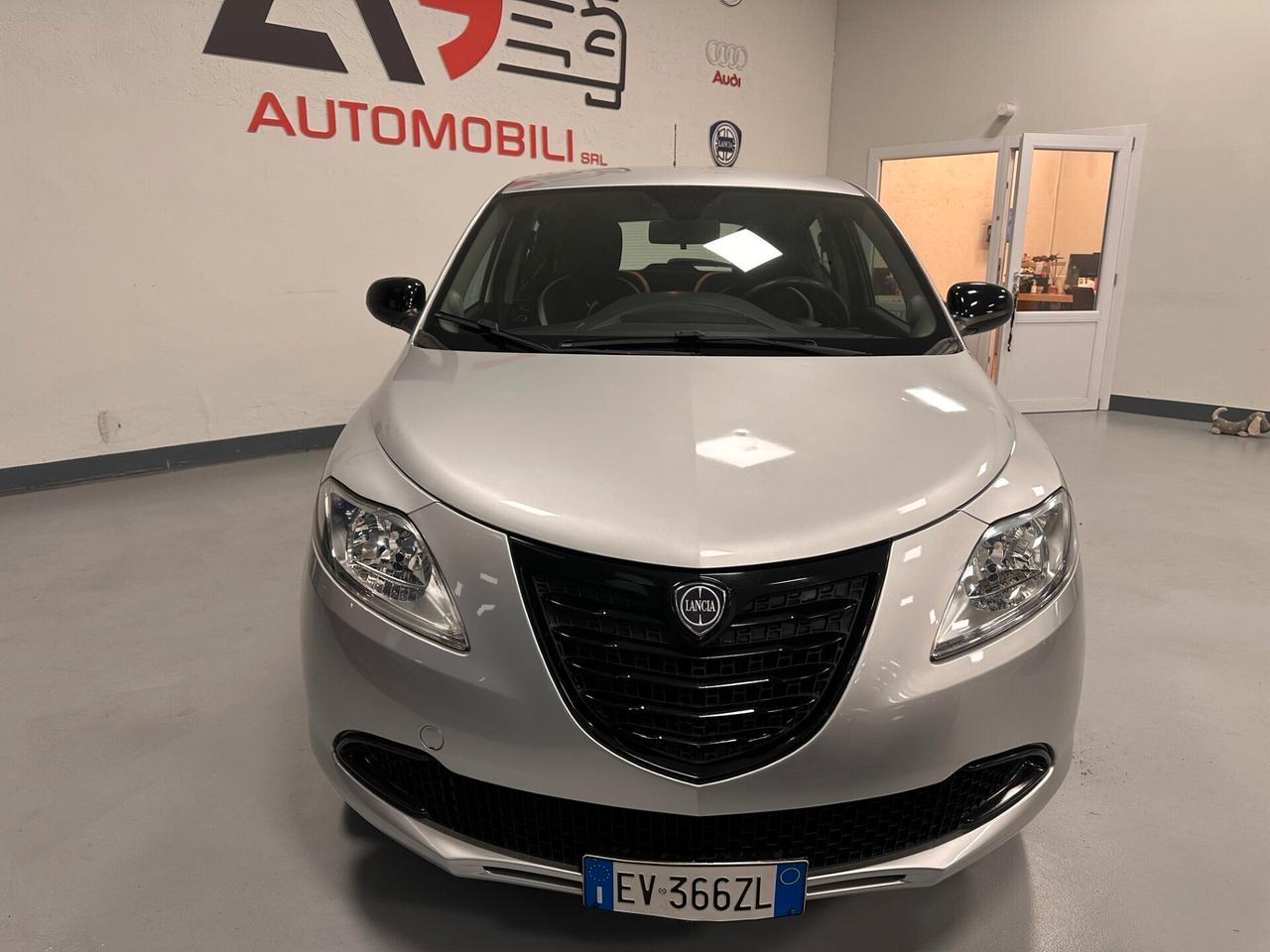 LANCIA YPSILON METANO (78000KM )