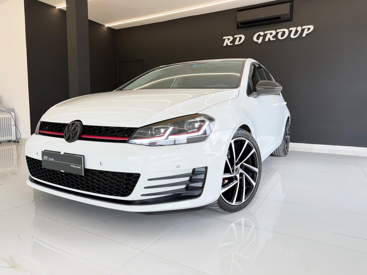 Volkswagen Golf 7 1.6 TDI 5p 90CV Kit GTI