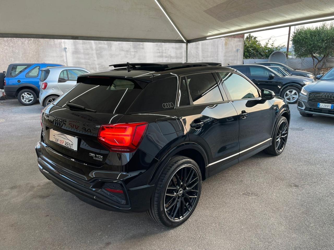 Audi Q2 35 TDI quattro S tronic Identity Black