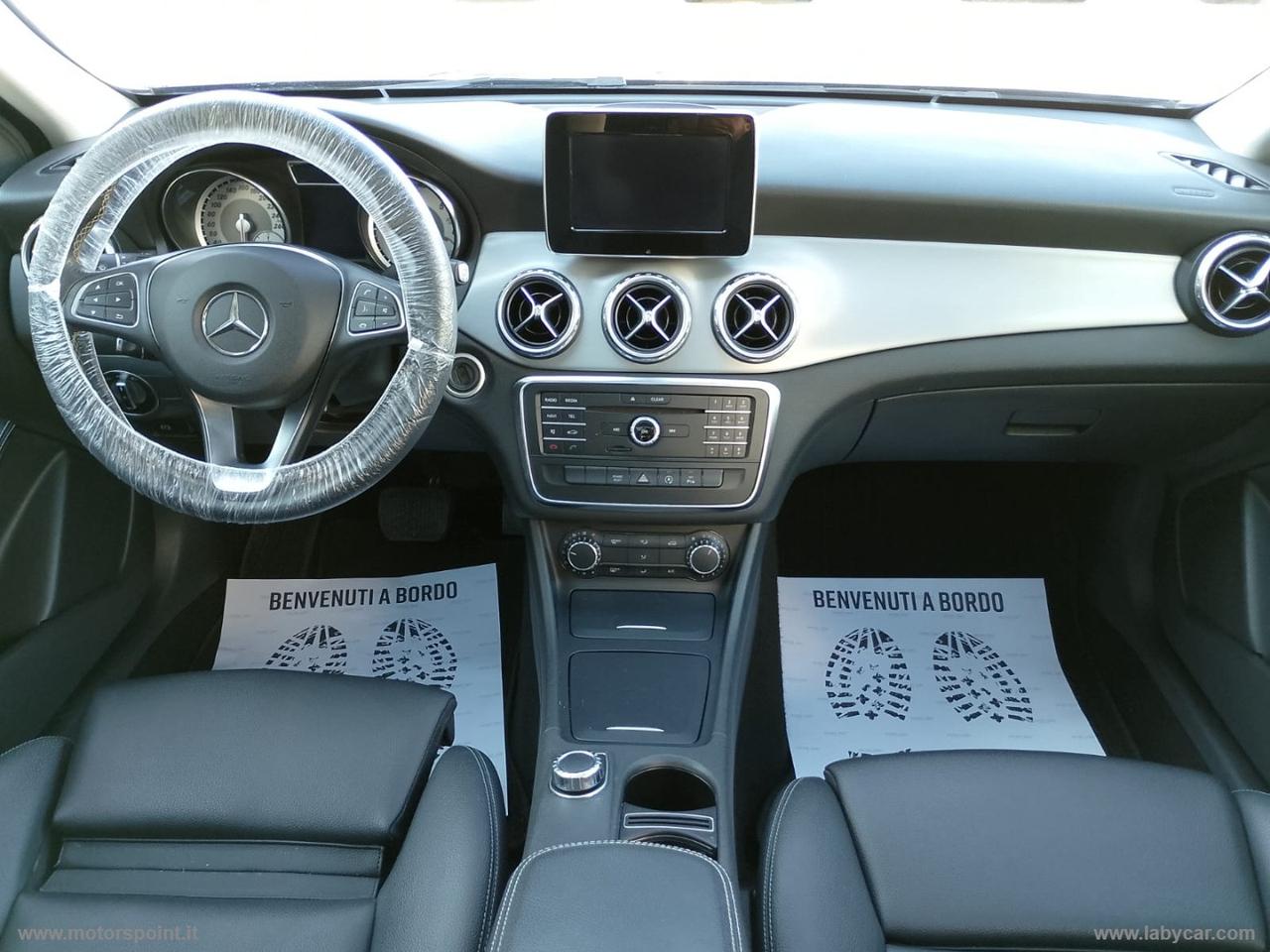 MERCEDES-BENZ GLA 180 d Automatic Sport *TETTO *PELLE