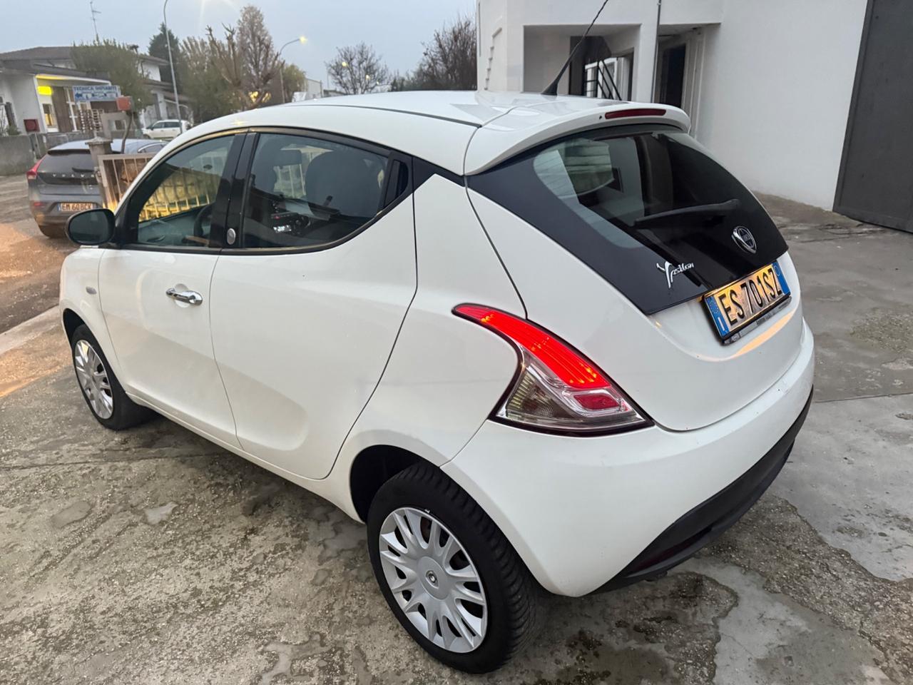 Lancia Ypsilon 0.9 METANO VALIDO 2029 2013 NEOPAT