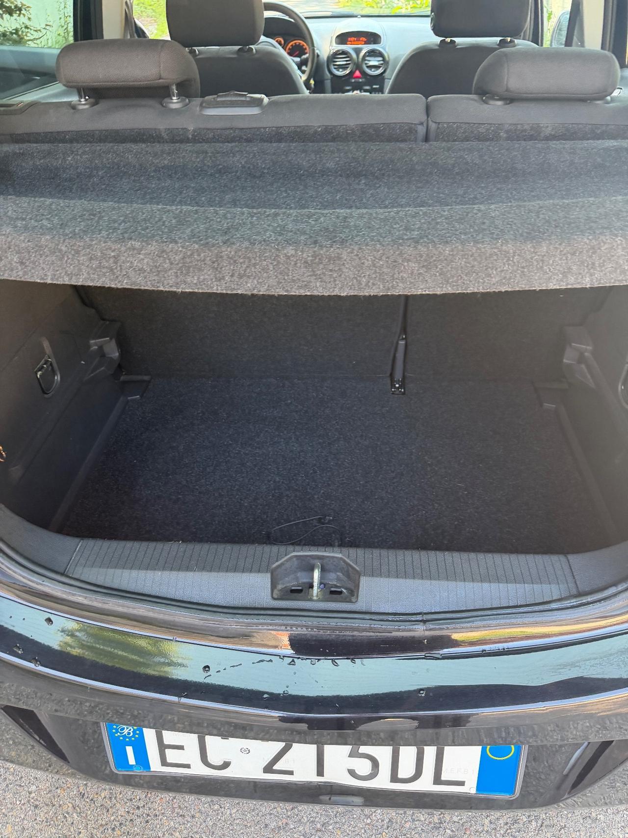 Opel Corsa 1.2 5 porte Easytronic Cosmo