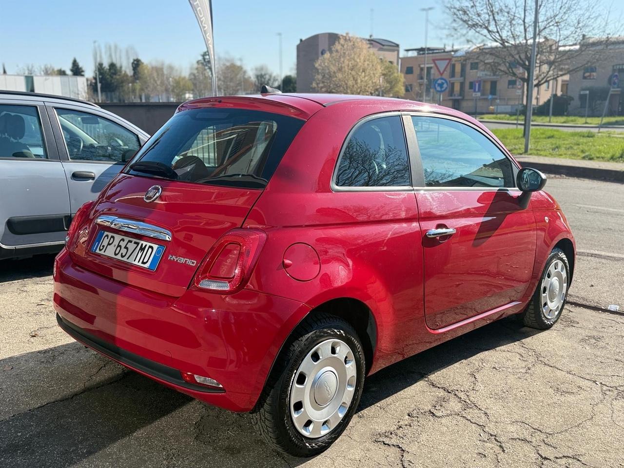 Fiat 500 1.0 Hybrid Red