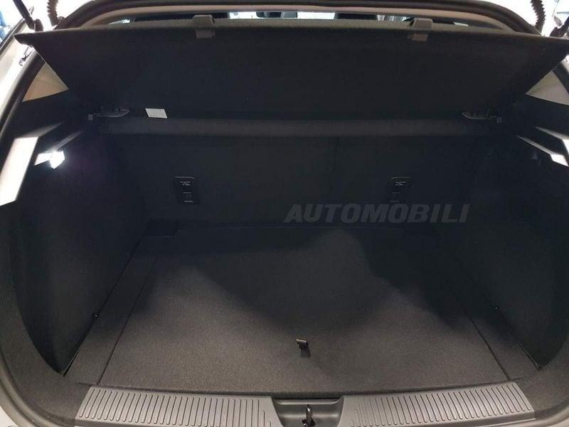 MG MG4 MG4 LUXURY 64KW - MEDAL SILVER