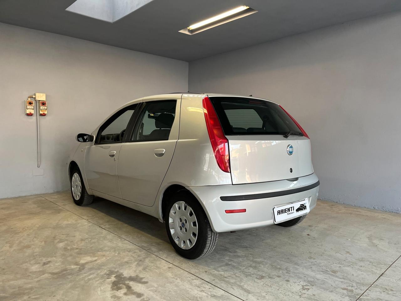Fiat Punto 1.2cc BENZ 60cv - OK NEOPAT. - 5 PORTE