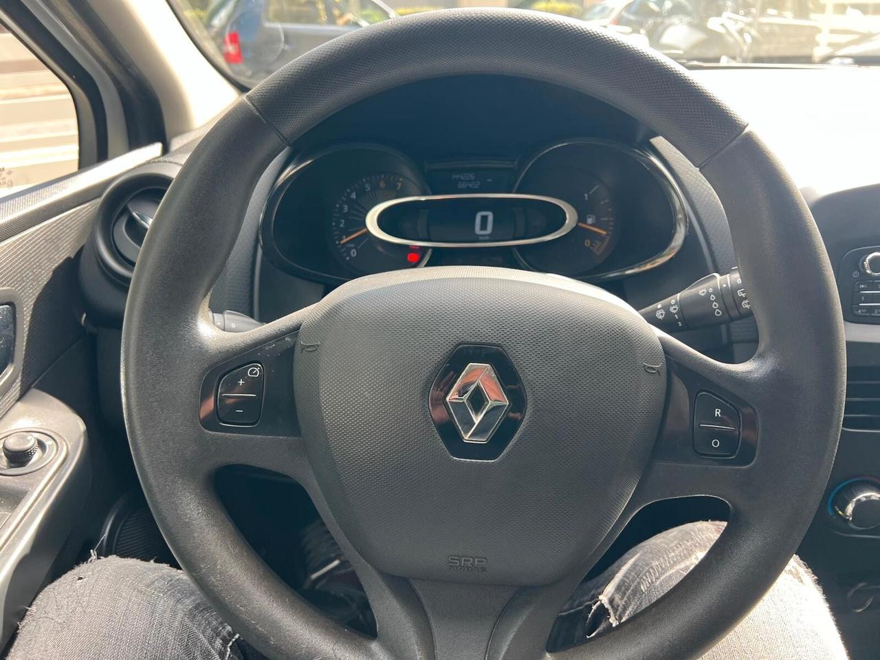 RENAULT CLIO 1.2 5P 73CV LIVE NEOPATENTATI