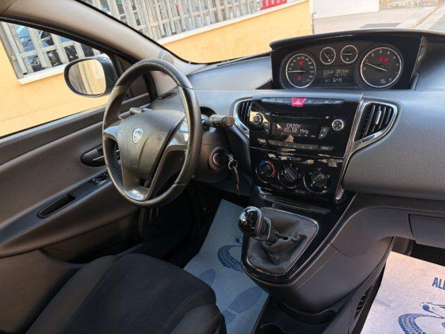 LANCIA Ypsilon 1.2 69 CV 5 porte Silver