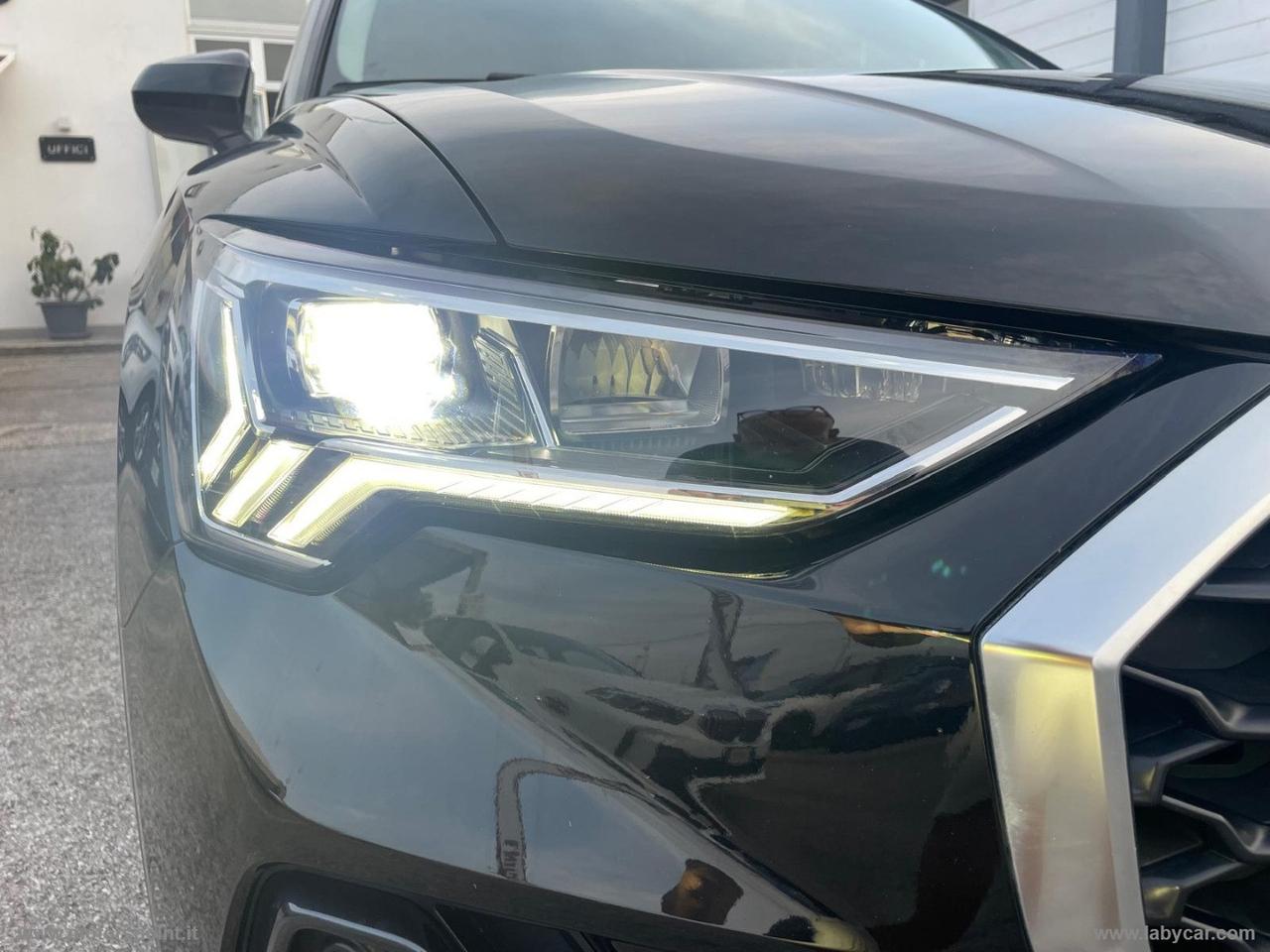 AUDI Q3 SPORTBACK 35 TDI S tronic Business PluS SPORTBACK