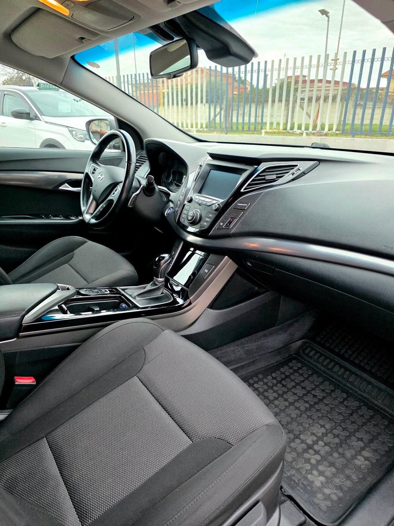 Hyundai i40 1.6 crdi sw Business Cambio automatico