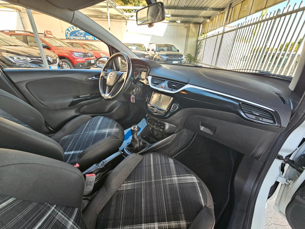 Opel Corsa 1.2 5 porte b-Color