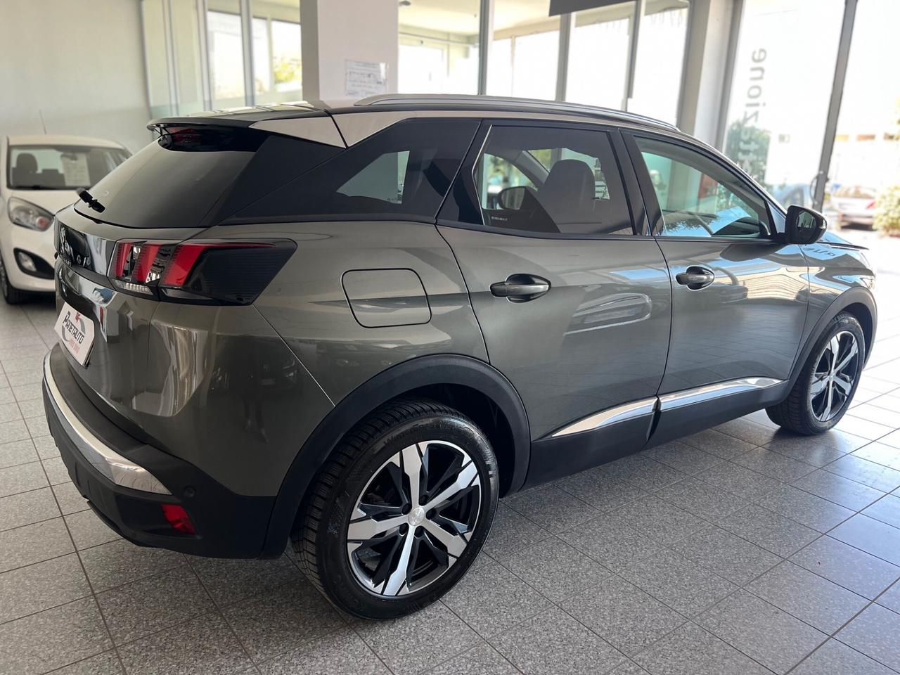 Peugeot 3008 1.5 bluehdi 130cv Allure NAVI/CAMERA/18; PERFETTA!!
