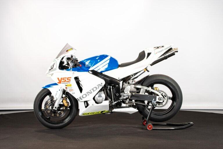 2004 HONDA CBR 600 RR RDS01559