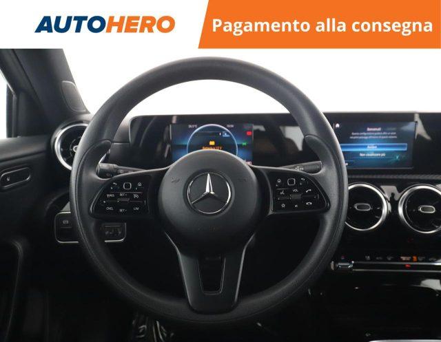 MERCEDES-BENZ A 180 d Automatic Business