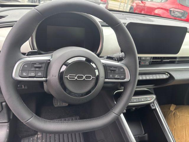 FIAT 600 Hybrid 145 CV DCT MHEV Icon