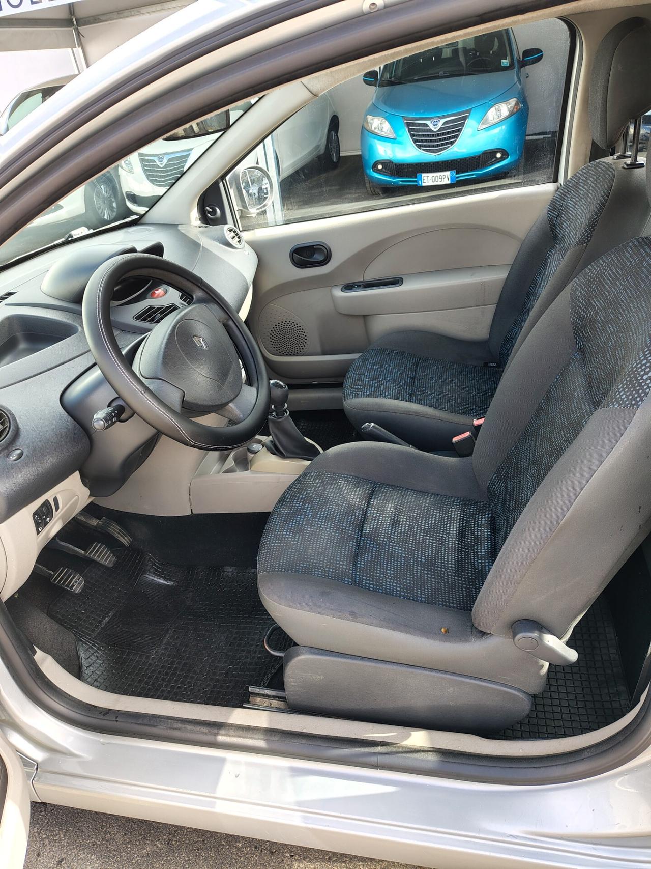 Renault Twingo 1.2 8V Le Iene