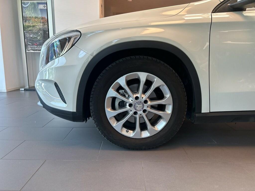Mercedes GLA 180 180 Business 7G-DCT