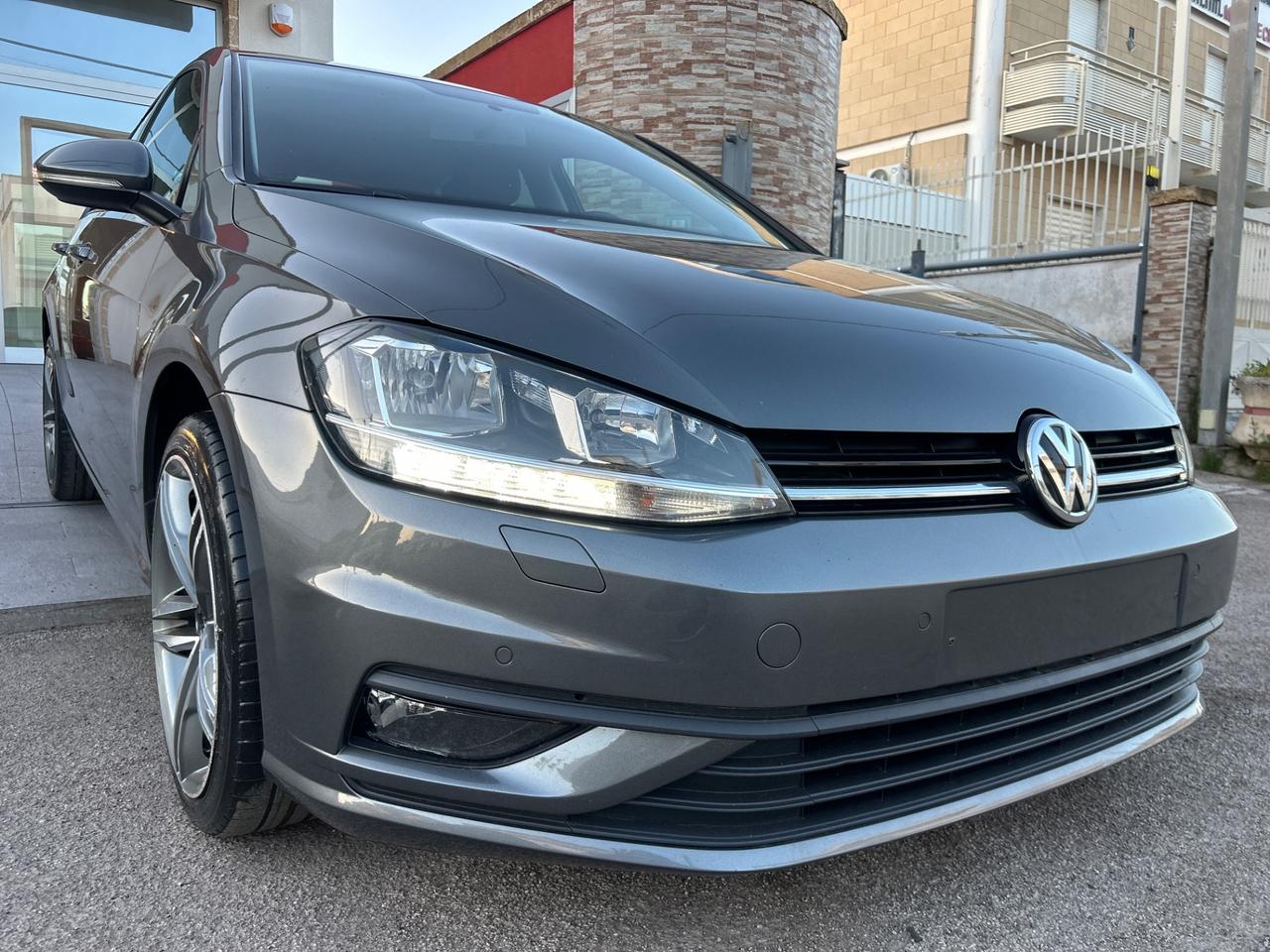 Volkswagen Golf 7.5 1.6 TDI 110 CV Highline BlueMotion-2017