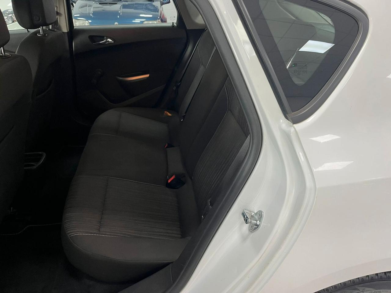 Opel Astra 5p 1.4 100cv