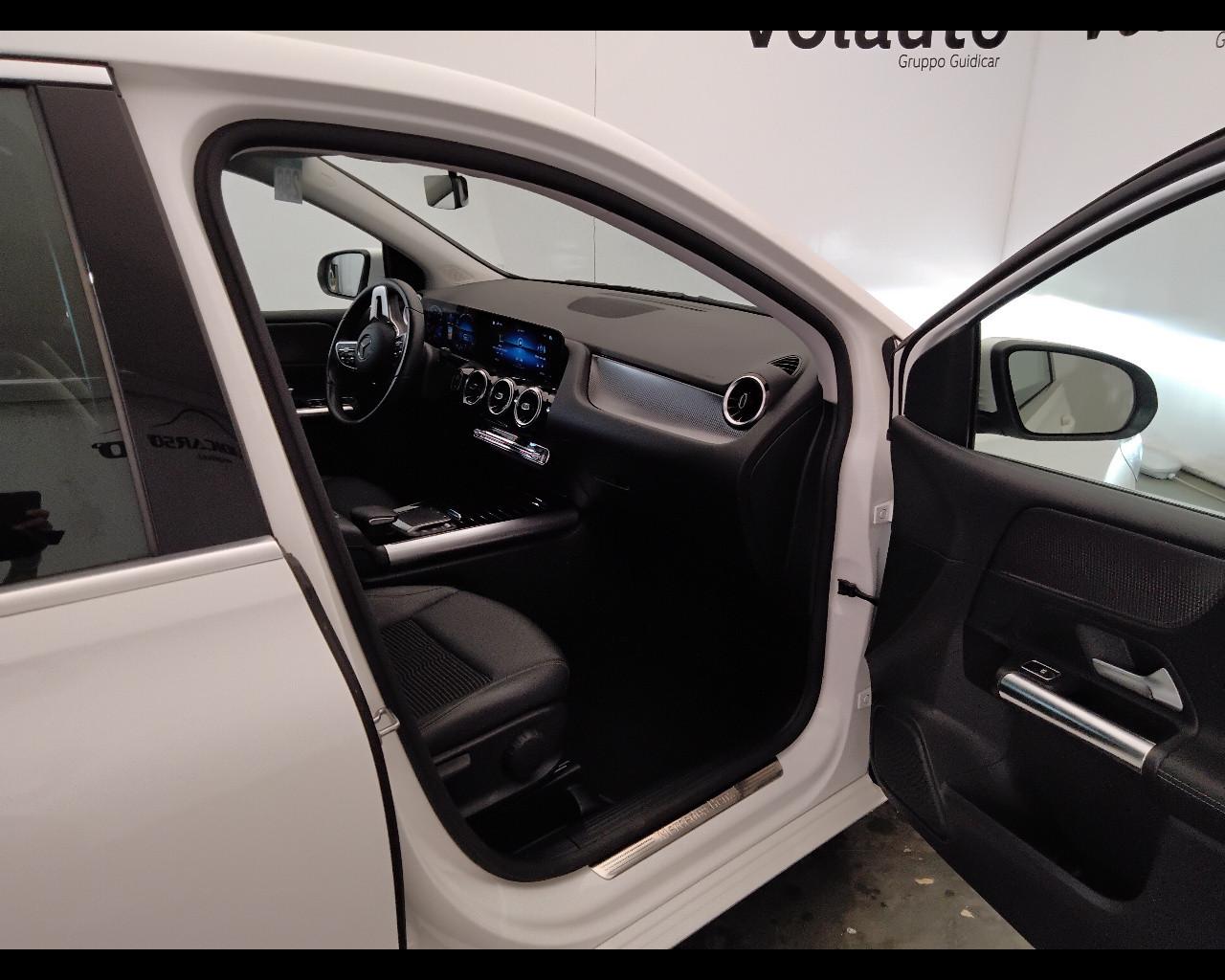 Mercedes-Benz Classe B - W247 2018 - B 180 d Sport Plus auto