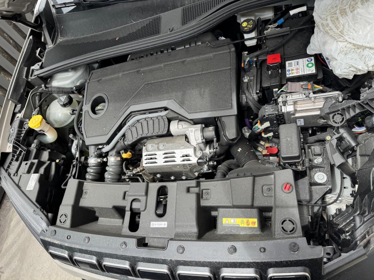 Jeep Avenger 1.2 Turbo 100 CV MHEV Summit