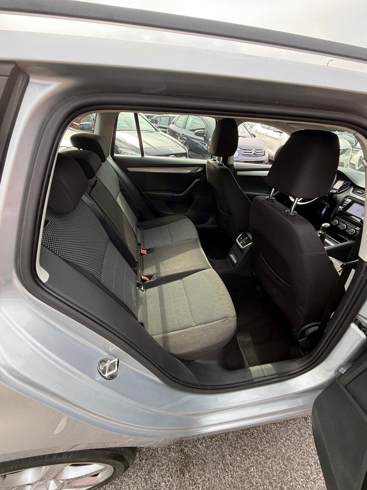 Octavia 1.6 TDI CR 110 CV/rate/permute/garanzia/