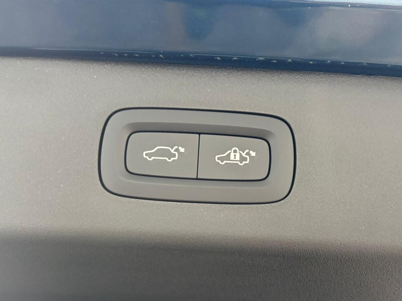 Lynk & Co 01 - 01 1.5 td phev auto