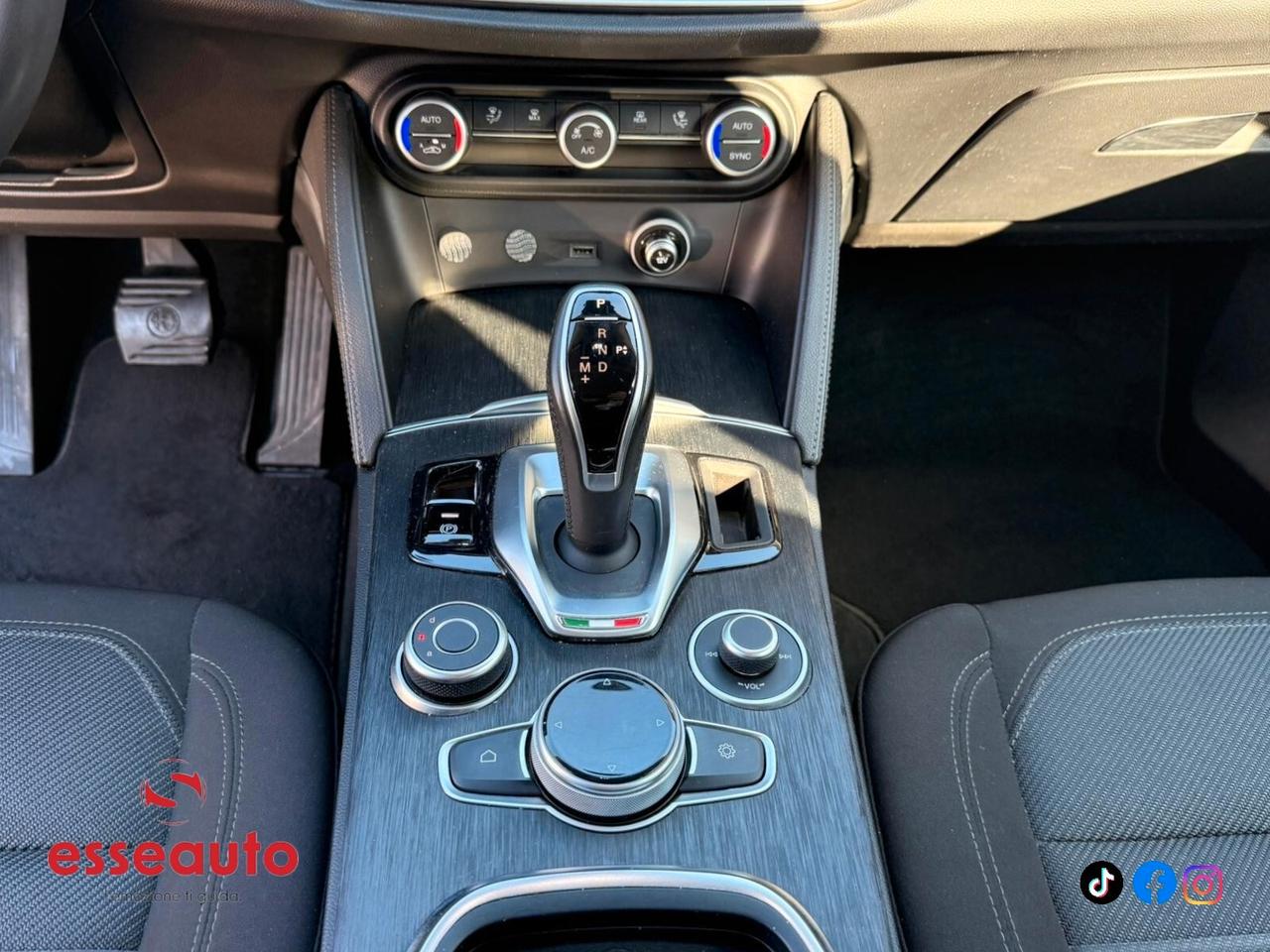 Alfa Romeo Stelvio 2.2 Turbodiesel 190 CV AT8 Q4 Business