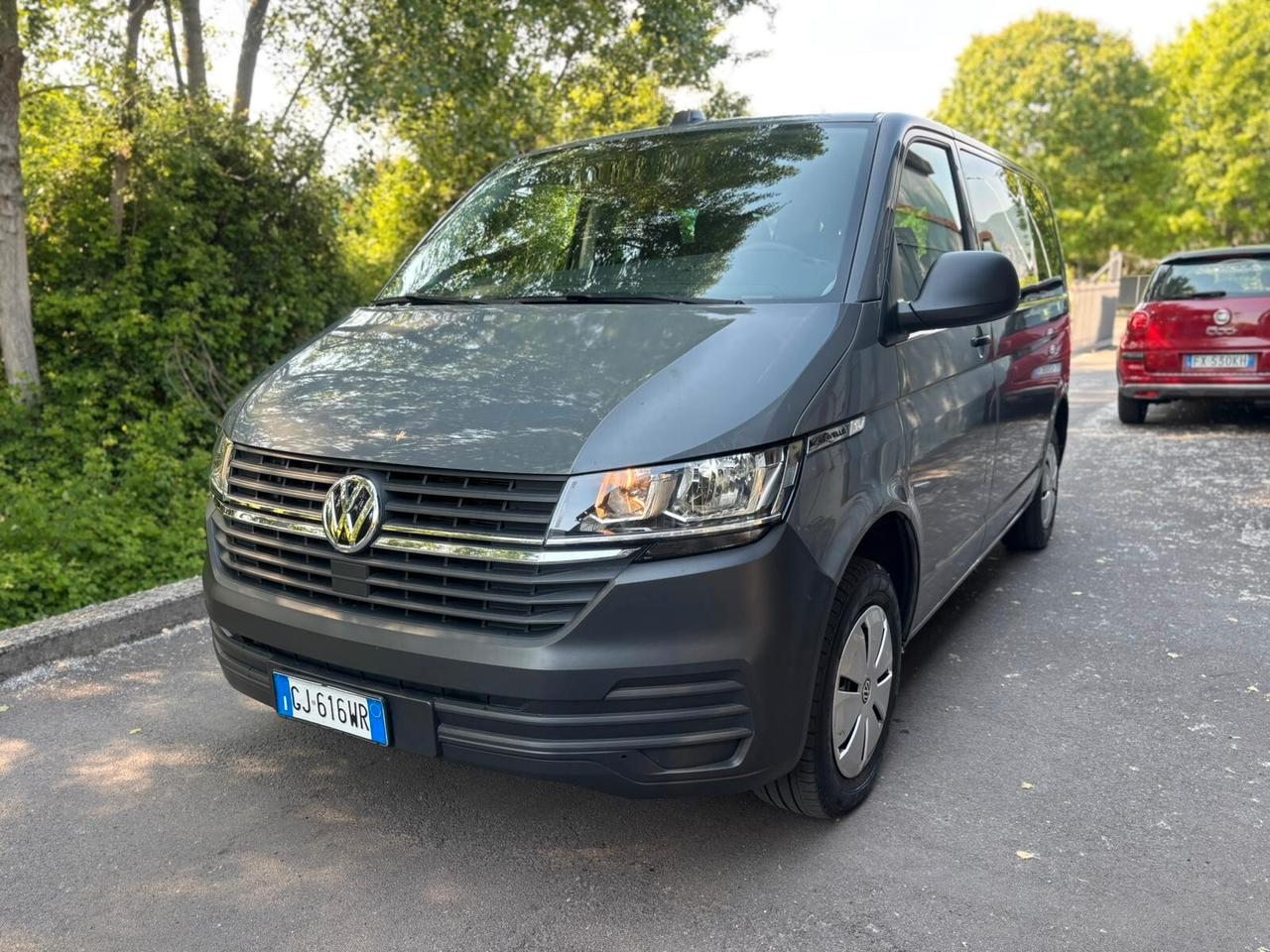 Volkswagen Caravelle 2.0 TDI 110CV PC 9 posti