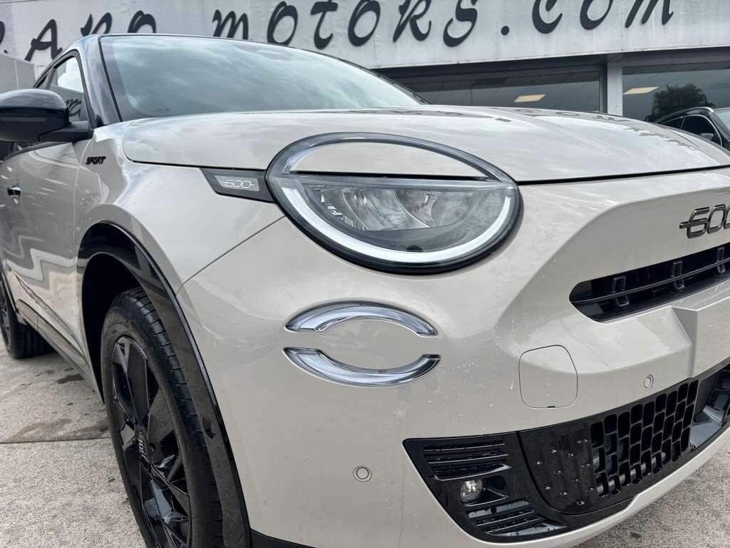 Fiat 600 Hybrid 145 CV DCT MHEV Sport 2026 / KM 0 IVA ESPOSTA Tua a solo 269 Euro al mese
