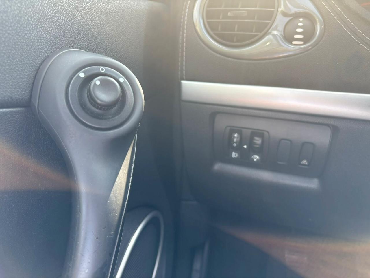 Renault Clio 1.2 16V 5 porte Luxe