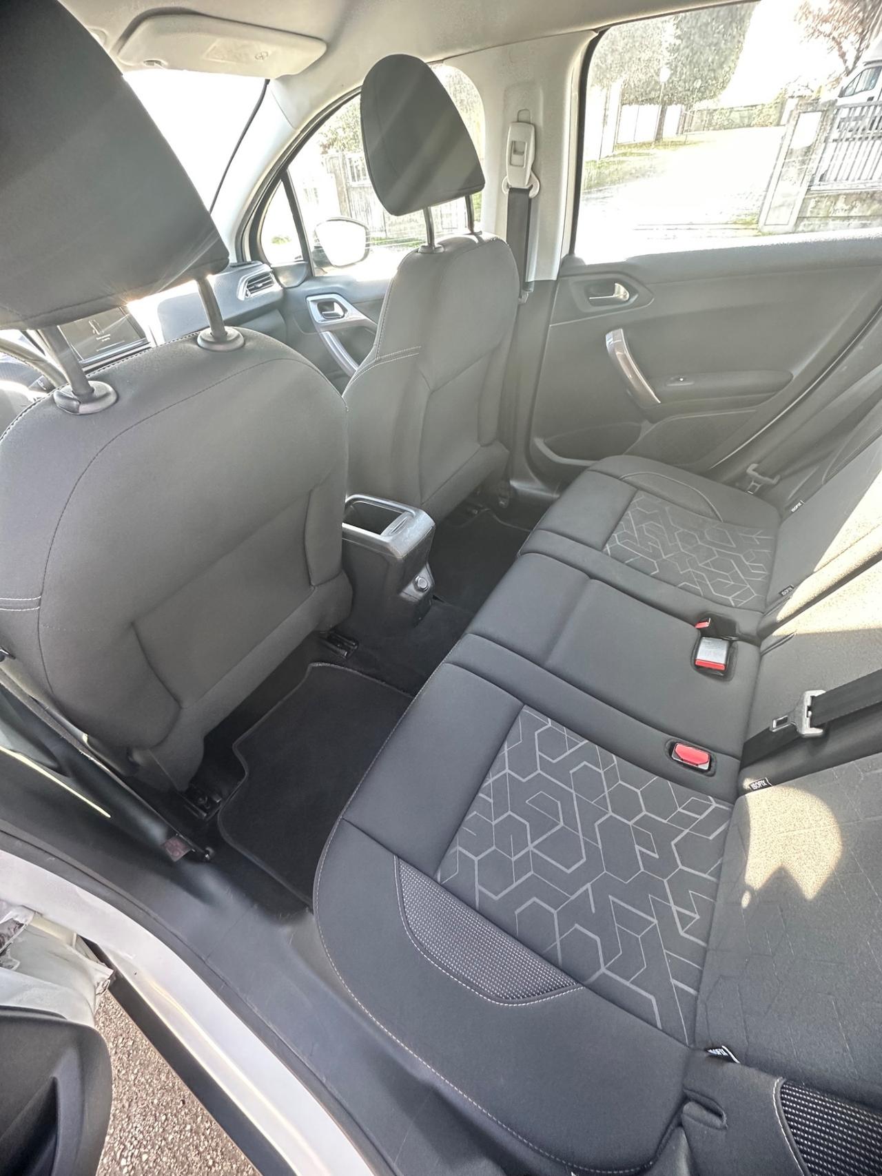 Peugeot 2008 1.4 HDi 68CV Active