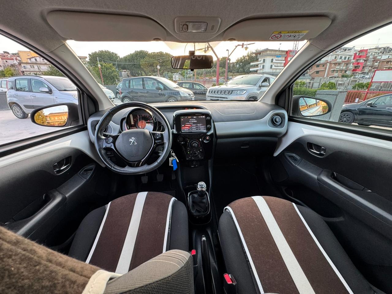 Peugeot 108 VTi 68 3 porte Allure TOP!