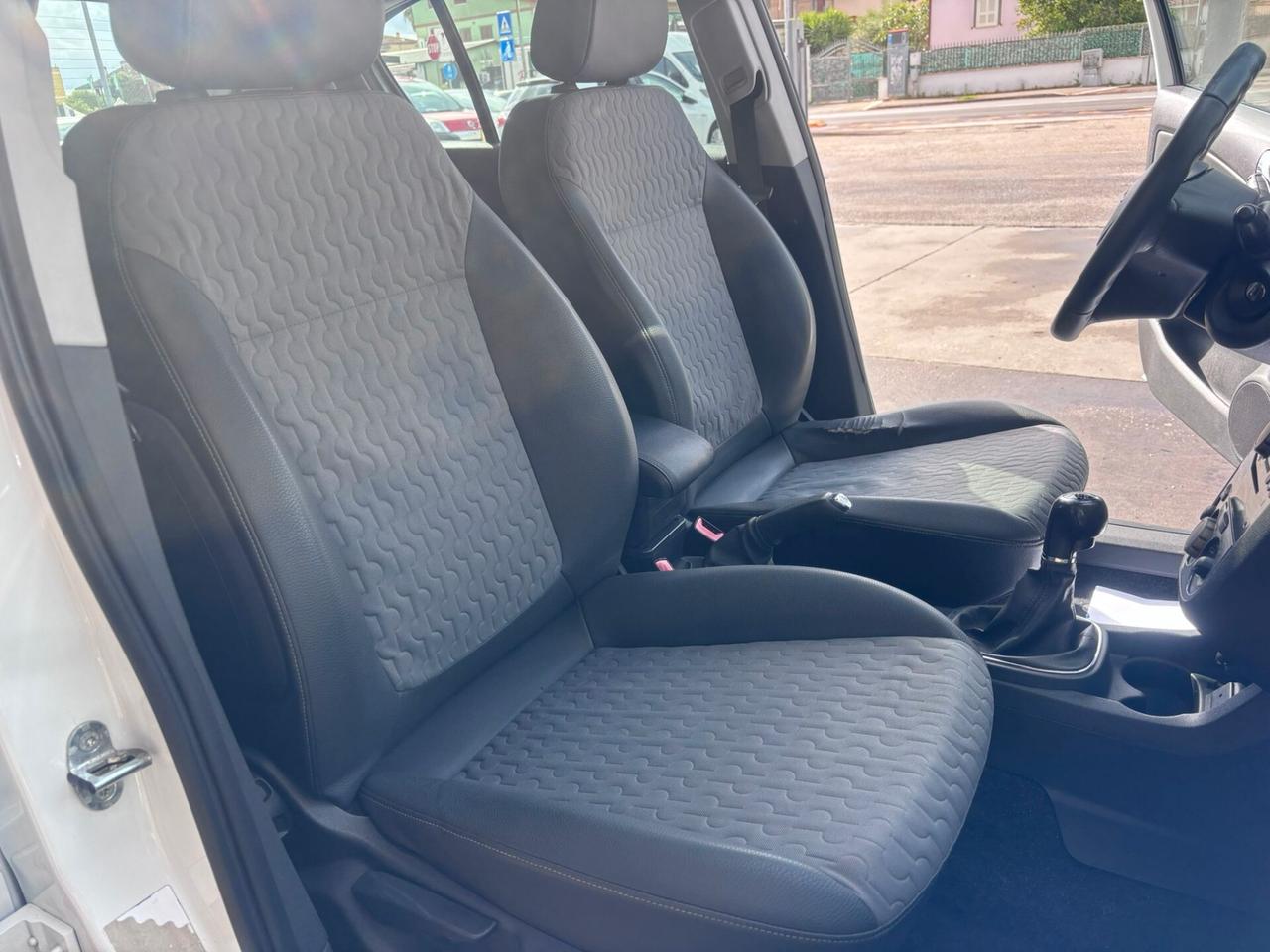 Opel Corsa 1.2 5 porte Cosmo