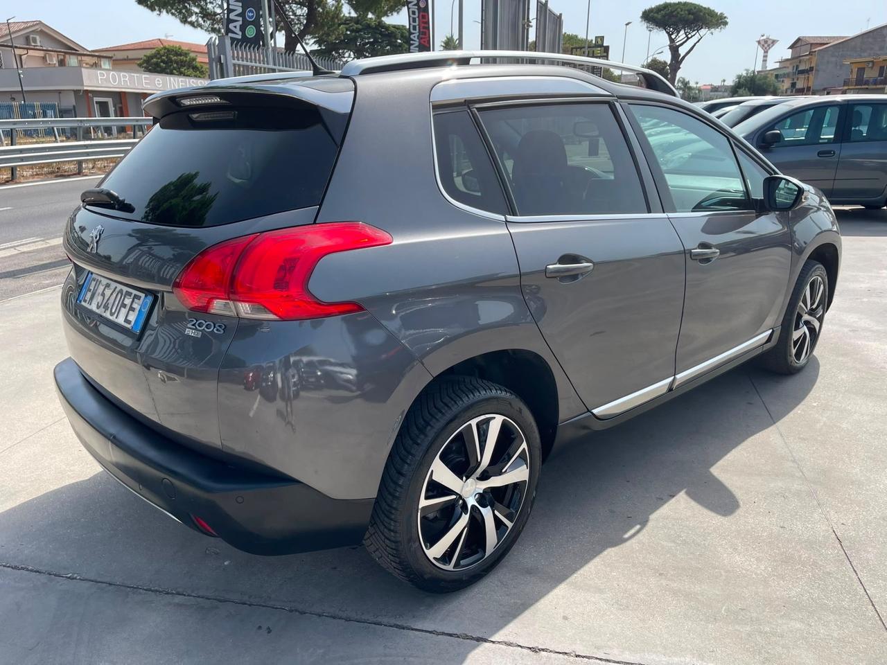 Peugeot 2008 1.6 hdi allure