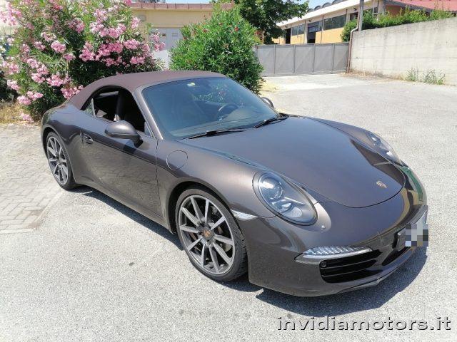 PORSCHE 991 Carrera Cabriolet Macadamia