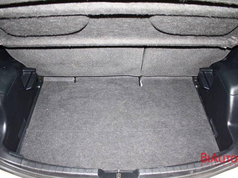 Toyota Yaris Yaris 1.3 5 porte Lounge
